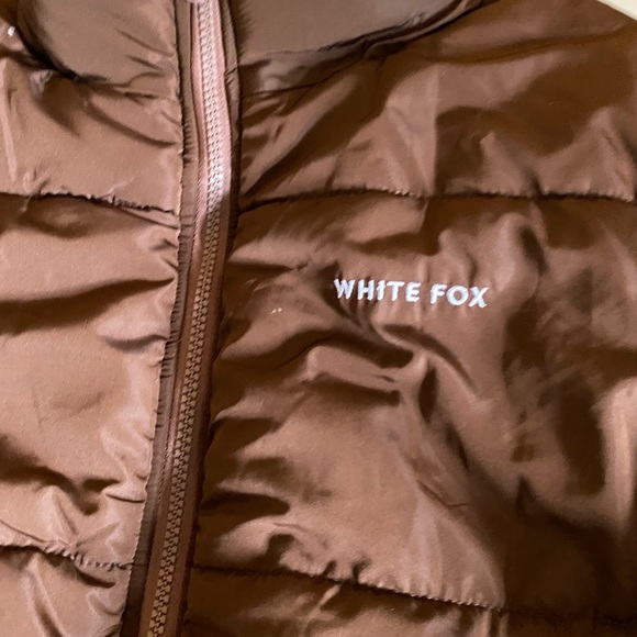 White Fox Not Giving In Puffer Jacket in Chocolate - Picture 4 of 6
